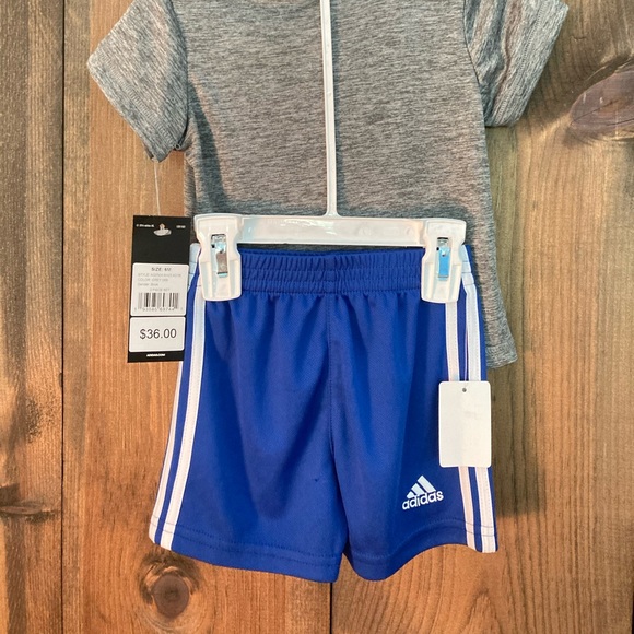 Matching Set of Boys Adidas Outfits - Picture 5 of 6